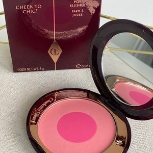 Charlotte Tilbury Cheek to Chic Blush